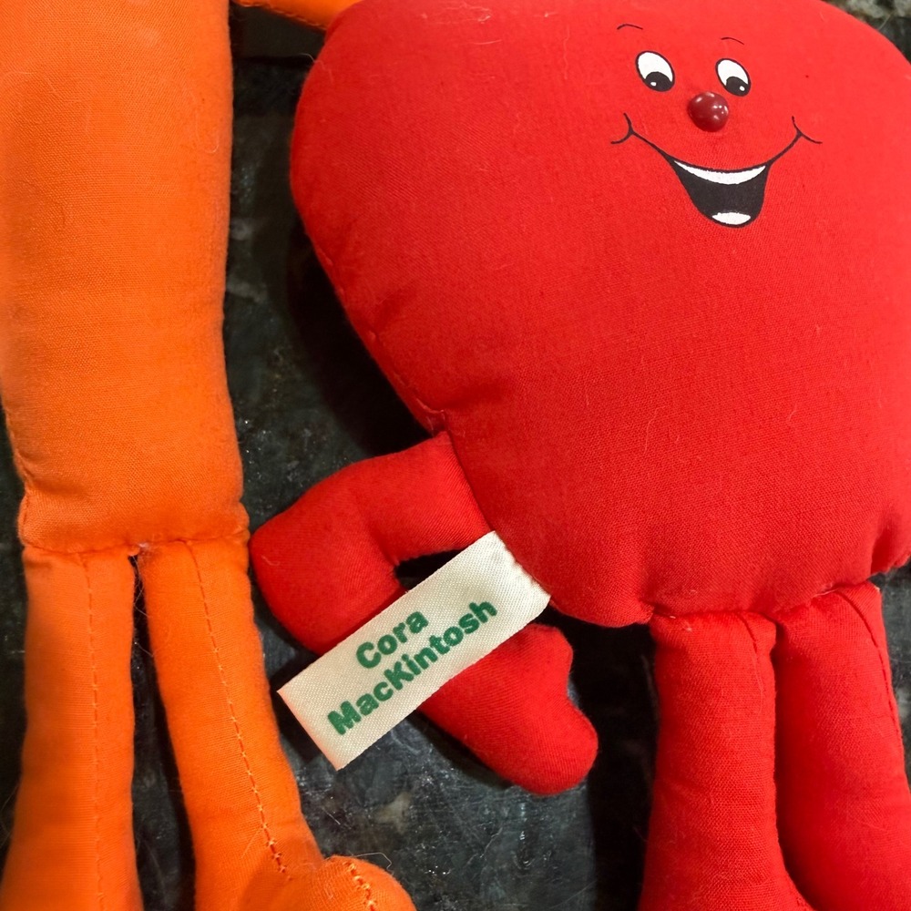 Vtg Crazy Crop Plush Set 1984 Hallmark Veggie People Strawberry Celery Carrot Ap - Picture 4 of 7